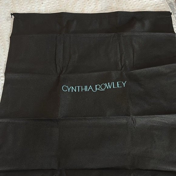 Cynthia Rowley Animal Print Tote with Chic Chain and Leather Combo Handles - Picture 6 of 6